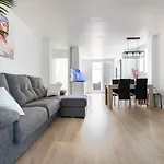 - Spacious Sanctuary In The Heart Of Valencia! -